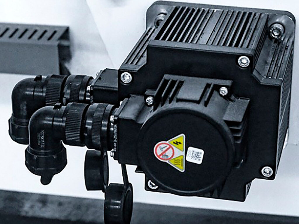 servo-motor